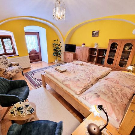 Ferienwohnung Historical House In The Center Levoca With Parking Exterior foto