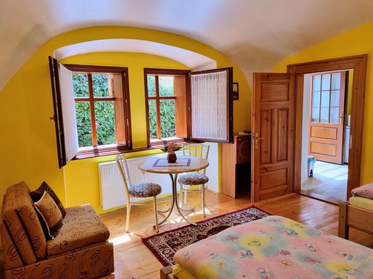 Ferienwohnung Historical House In The Center Levoca With Parking Exterior foto