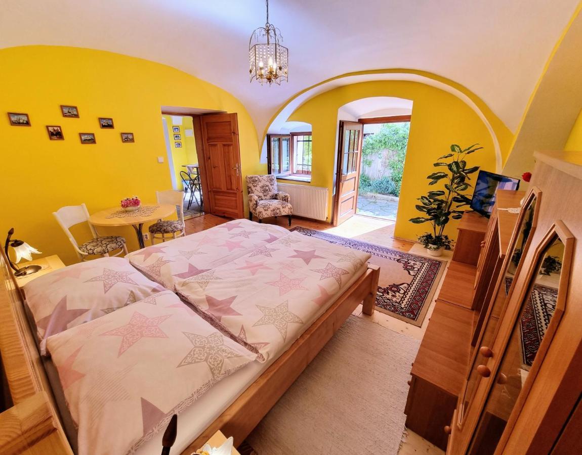 Ferienwohnung Historical House In The Center Levoca With Parking Exterior foto
