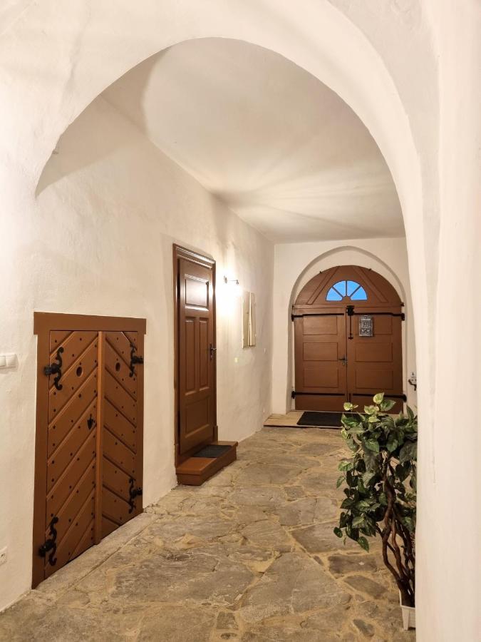 Ferienwohnung Historical House In The Center Levoca With Parking Exterior foto