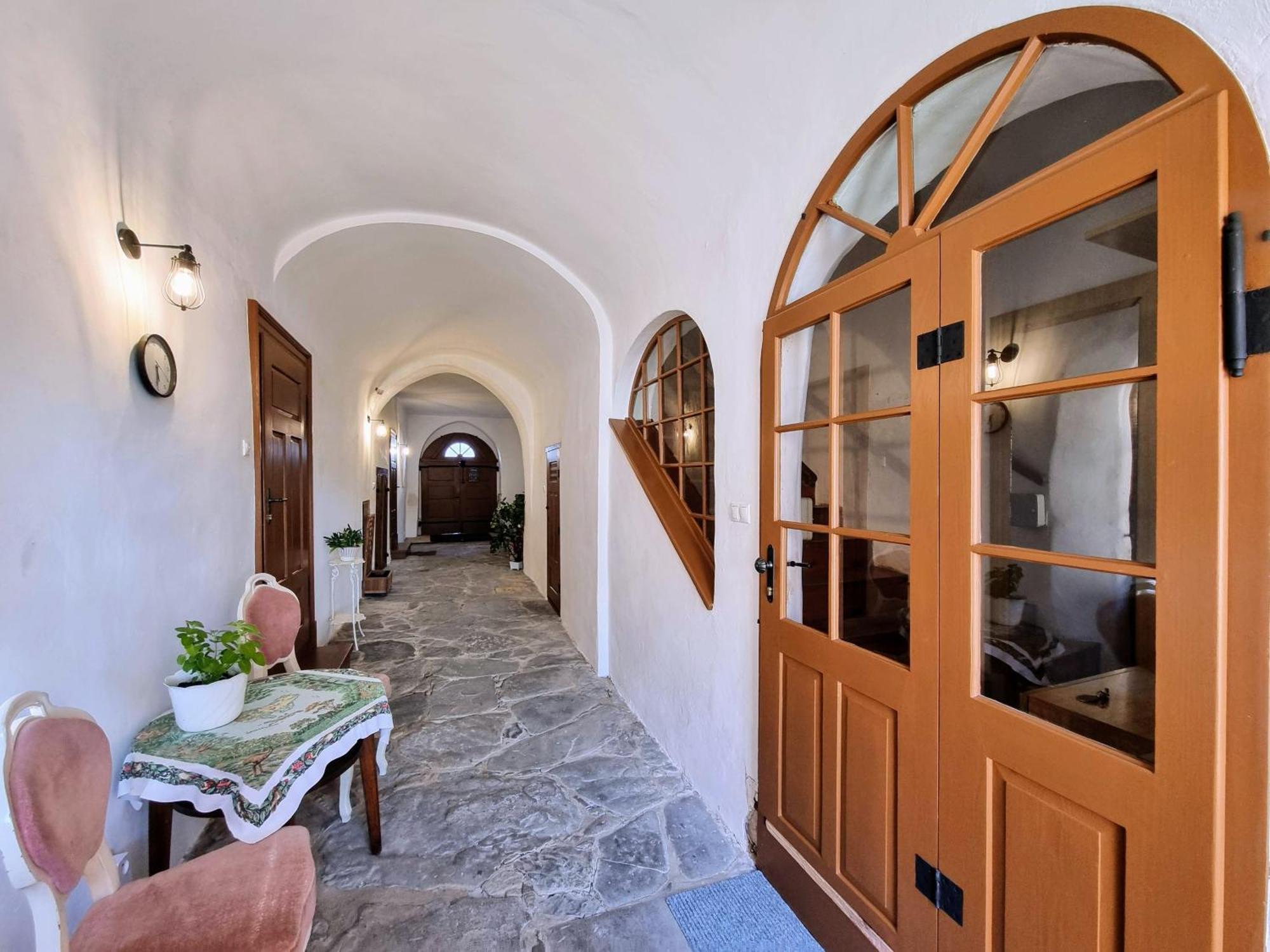 Ferienwohnung Historical House In The Center Levoca With Parking Exterior foto