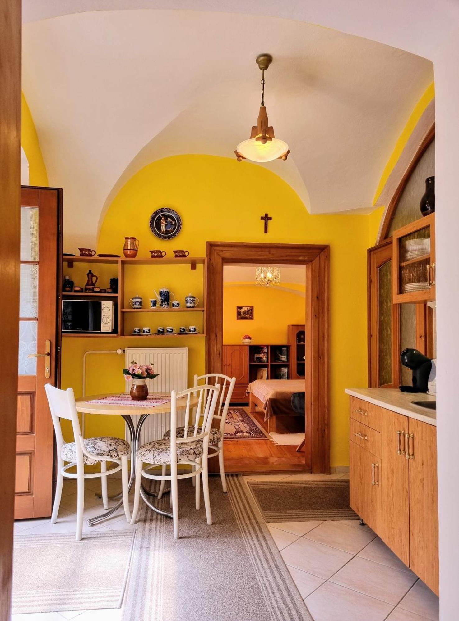 Ferienwohnung Historical House In The Center Levoca With Parking Exterior foto