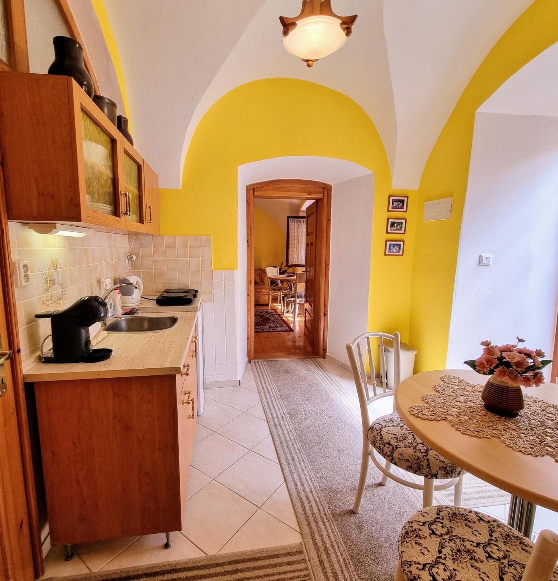 Ferienwohnung Historical House In The Center Levoca With Parking Exterior foto